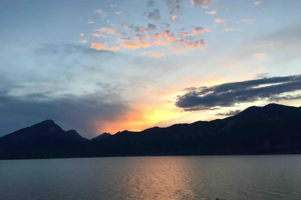 Villa Teresa.. Appartamento “Casa Marta” Brenzone sul Garda Italy