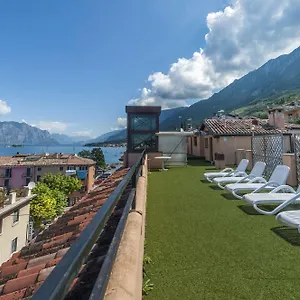 Sorriso Brenzone sul Garda